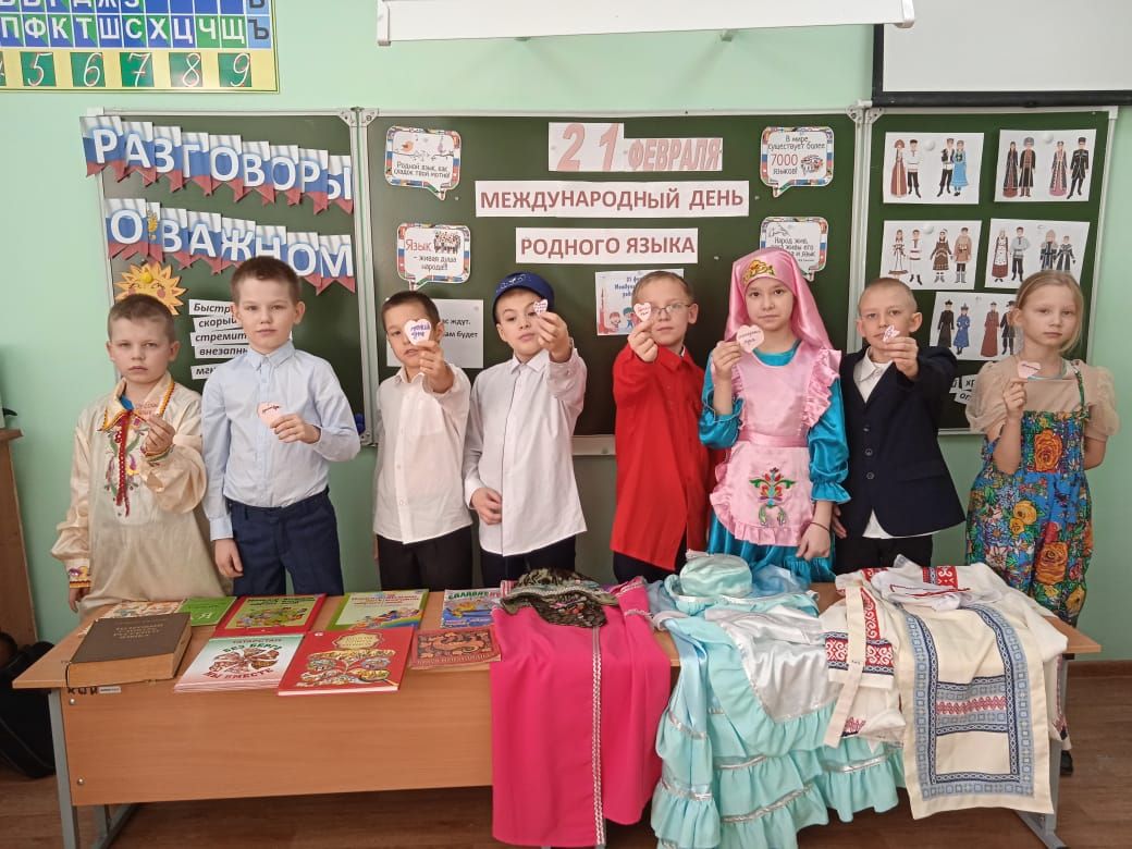 Ватанны яратырга кечкенәдән өйрәнәбез