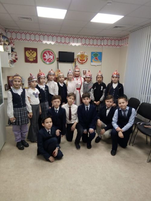 “Чишмә” халыклар дуслыгы  йортына “Дуслык дәресе”нә бардык