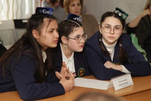 Чаллыда «Татар теле-туган телем» дигән шәһәркүләм квиз-уенының финалы узды