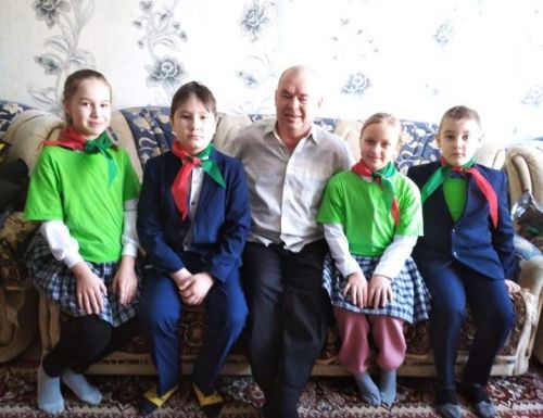 Бәйрәм уңаеннан тыл ветераннарында кунакта булдык
