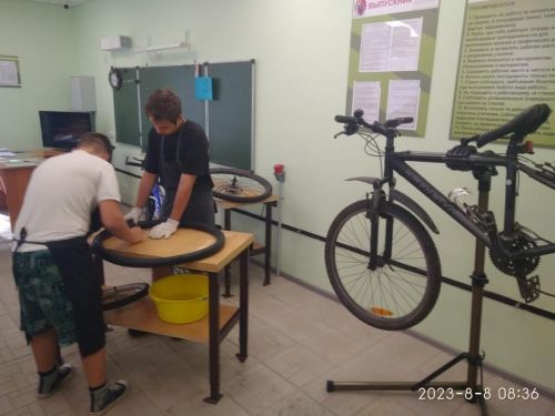 Чаллыда велосипедлар ремонтлау буенча мәктәп остаханәсе эшли
