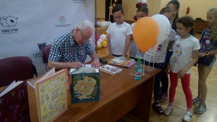В городе Альметьевск проходит VI Уличный литературный фестиваль «Бяки Буки»
