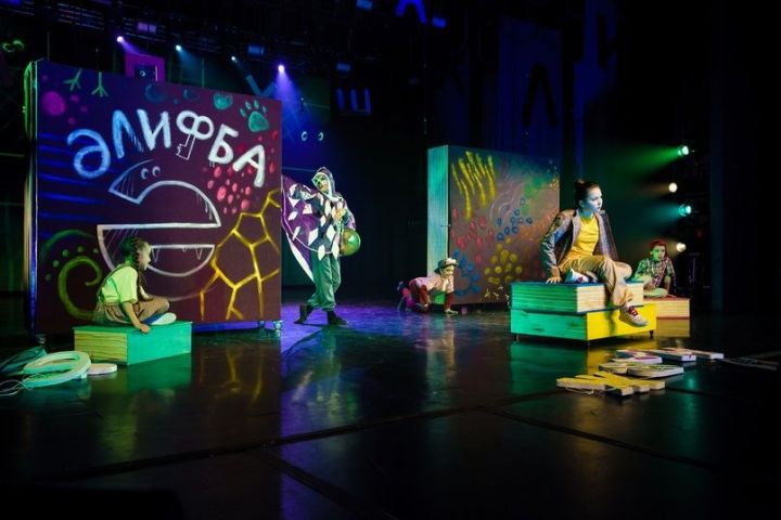 «Апуш» театр студиясенең «Зоопарк-әлифба» спектаклен 500 тамашачы карады