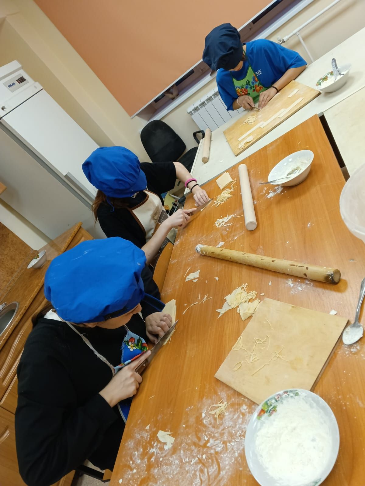 Мәктәбебездә Сөмбелә бәйрәме үтте