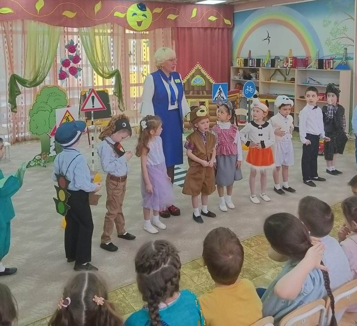 Театр аша юл кагыйдәләрен бергәләп өйрәнәбез