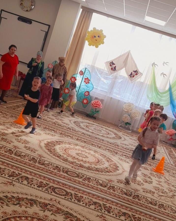 Чаллыдагы 50нче бакчадан Язны урлаганнар