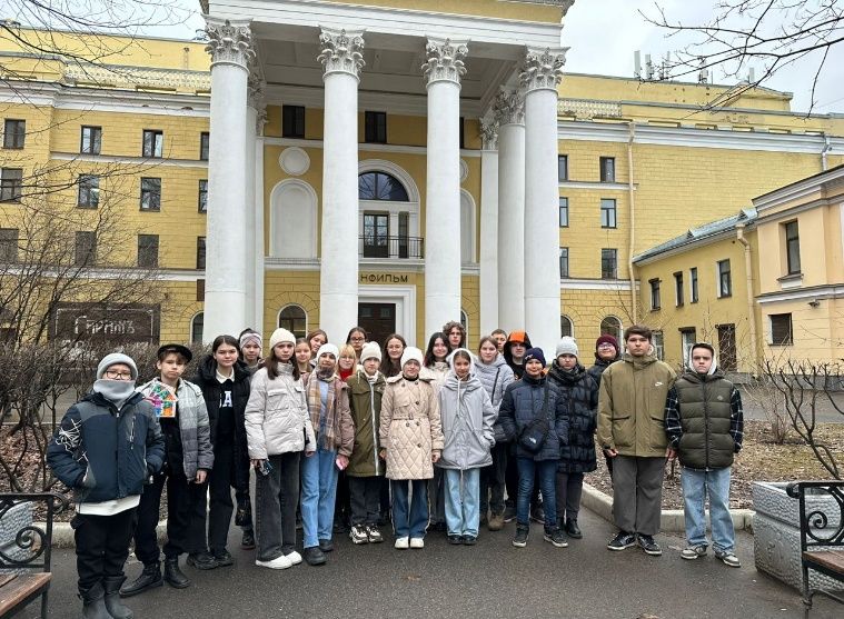 Каникулда Санкт-Петербугта кунакта