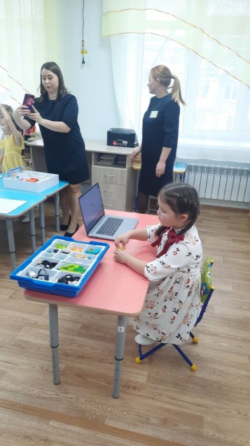 Минзәлә районының 5нче «Таңкай» балалар бакчасында тәрбиячеләр өчен регионара семинар узды