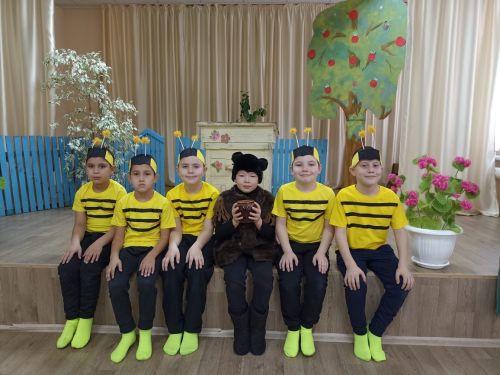 Фоат Садриевның «Бал тәмле дә...» дип исемләнгән әсәрен сәхнәләштердек