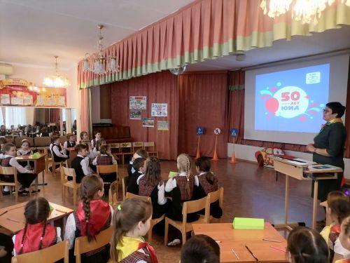 64нче прогимназиядә “Юл йөрү кагыйдәләре белгечләре” дигән интеллектуаль уен үтте