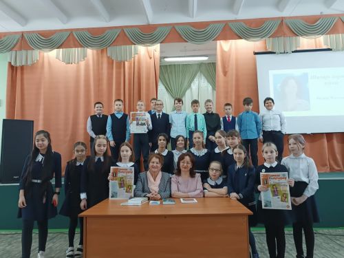 Чаллының 12нче мәктәбендә «Шагыйрь йөрәкле язучы» дигән иҗади очрашу үтте