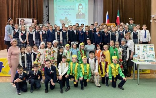 Гимназиябездә Тукайны искә алдык
