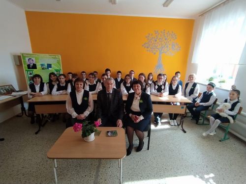 Тукай һәйкәле шагыйрьлеккә киртәме?