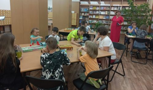 Чаллы Үзәк китапханәсендә өстәл уеннары турниры үтте