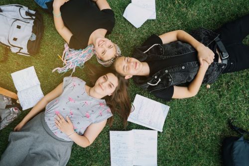 Эшмәкәр булырга теләгән укучылар «Сәләт-Алмаз» аланында ял итә