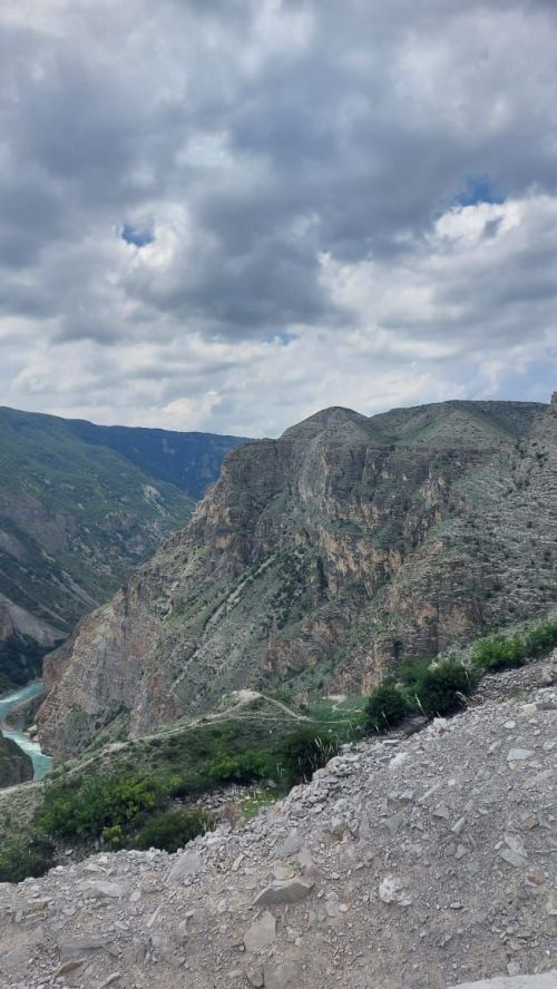 Гаиләбез белән таулар карарга киттек