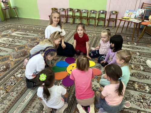 Без төрле, әмма шулай да без бергә!