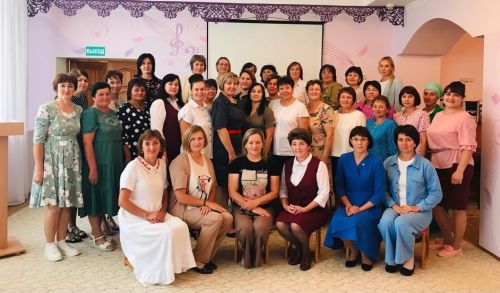 Җәлилнең 5нче «Әкият» балалар бакчасында тәрбиячеләрнең Август педагогия конференциясенең секция утырышы узды
