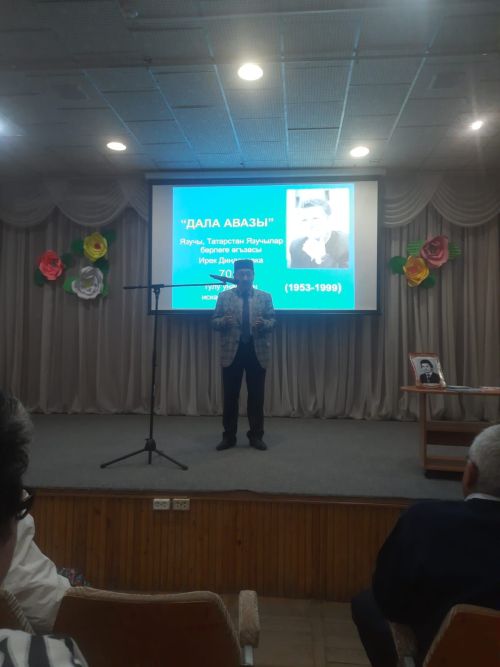 Чаллы үзәк китапханәсендә Ирек Диндаровны искә алу кичәсе үтте
