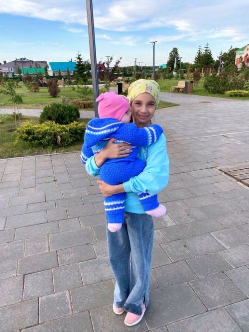 Яраткан апаем Гүзәл