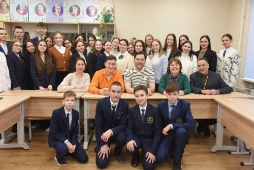 Үземнең дә актер буласым килеп китте!