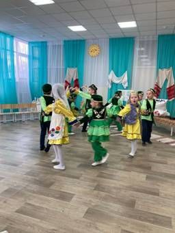 Кичке утырма - аулак өй