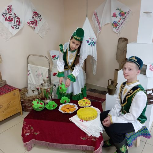 Үткәннәрне барлап...