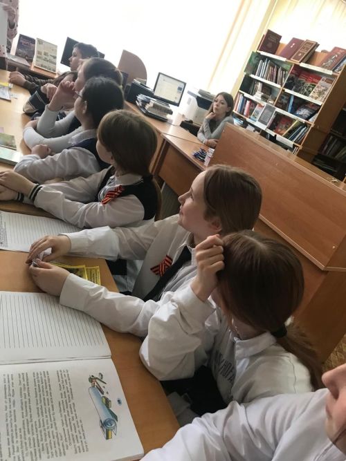 Факил Сафин иҗаты буенча лэпбук ясадык