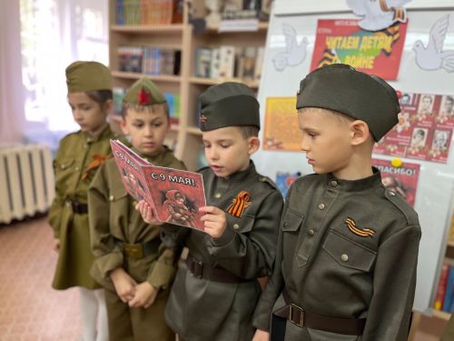 В Нижнекамске прошёл час памяти «Сквозь года звенит Победа»