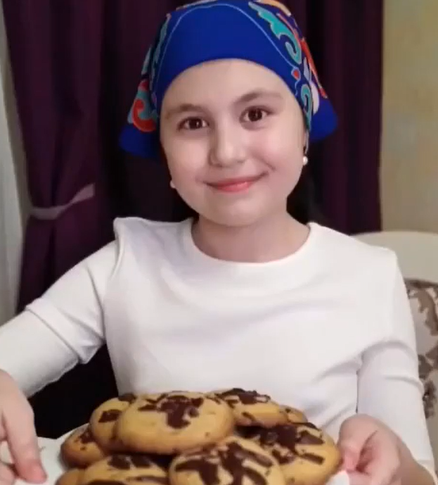 Алия Сабирҗановадан шоколадлы печенье