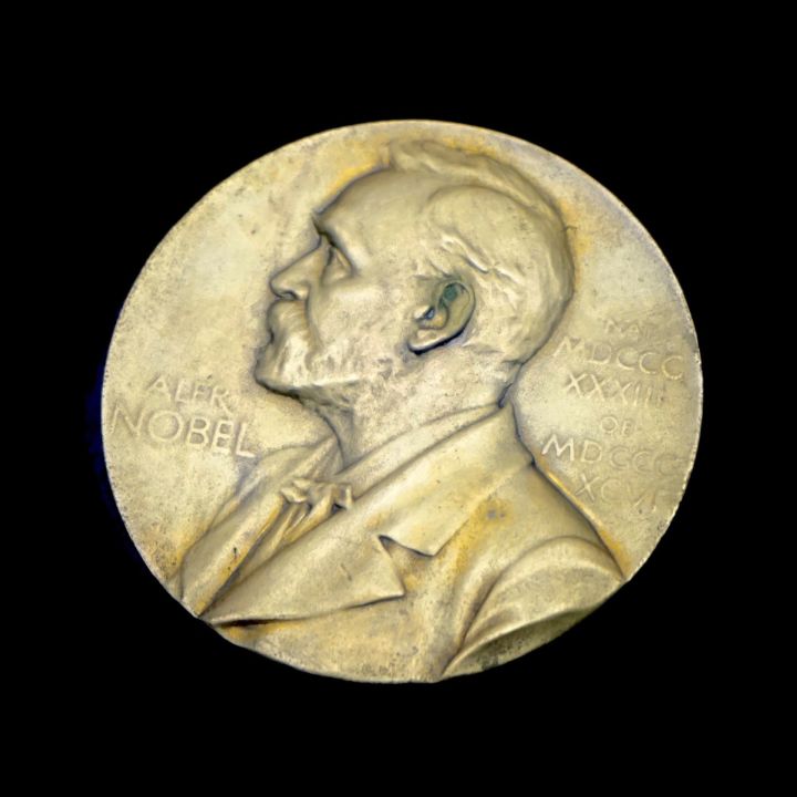 Бүген - Нобель премиясенә нигез салынган көн