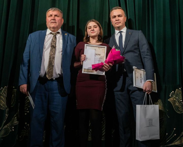 Әтнә театры үткәргән балалар драматургия конкурсы җиңүчеләрен билгеле