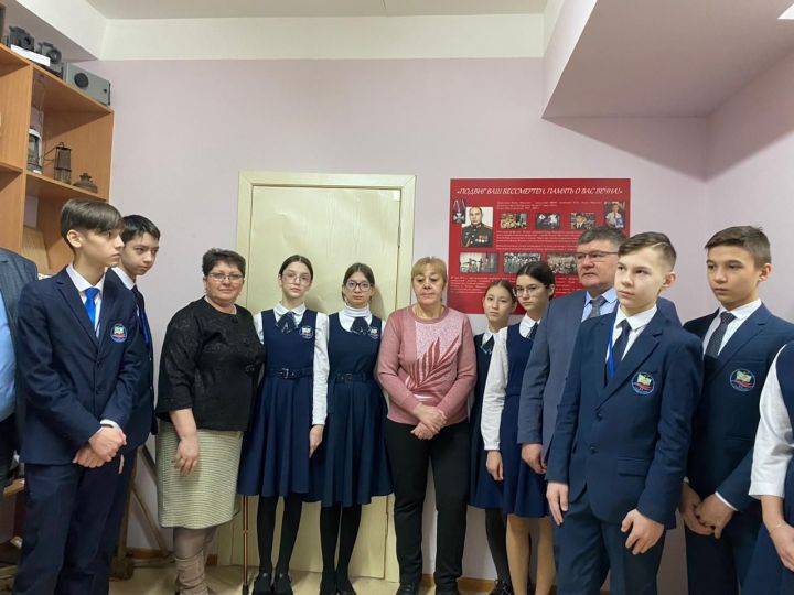 54 нче гимназиядә “Батырлык дәресе” үтте