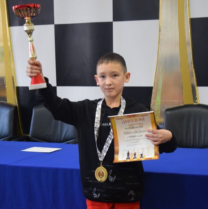 Чаллы егете шахмат буенча Татарстан чемпионы булды